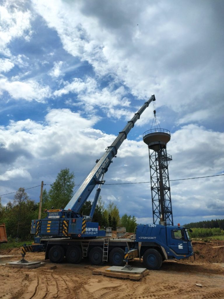 Монтаж водонапорной башни краном 130 тонн – Sarens.by